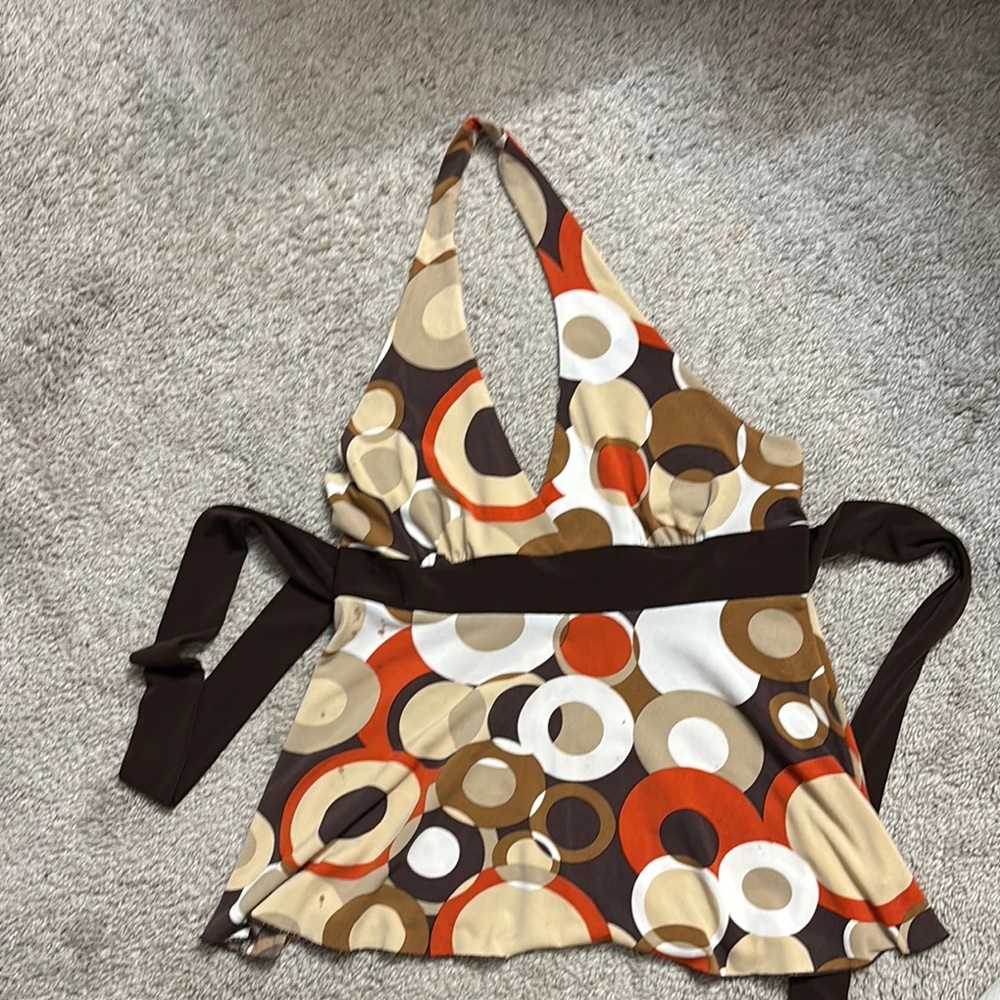 Stylish Halter Top with Circle Pattern